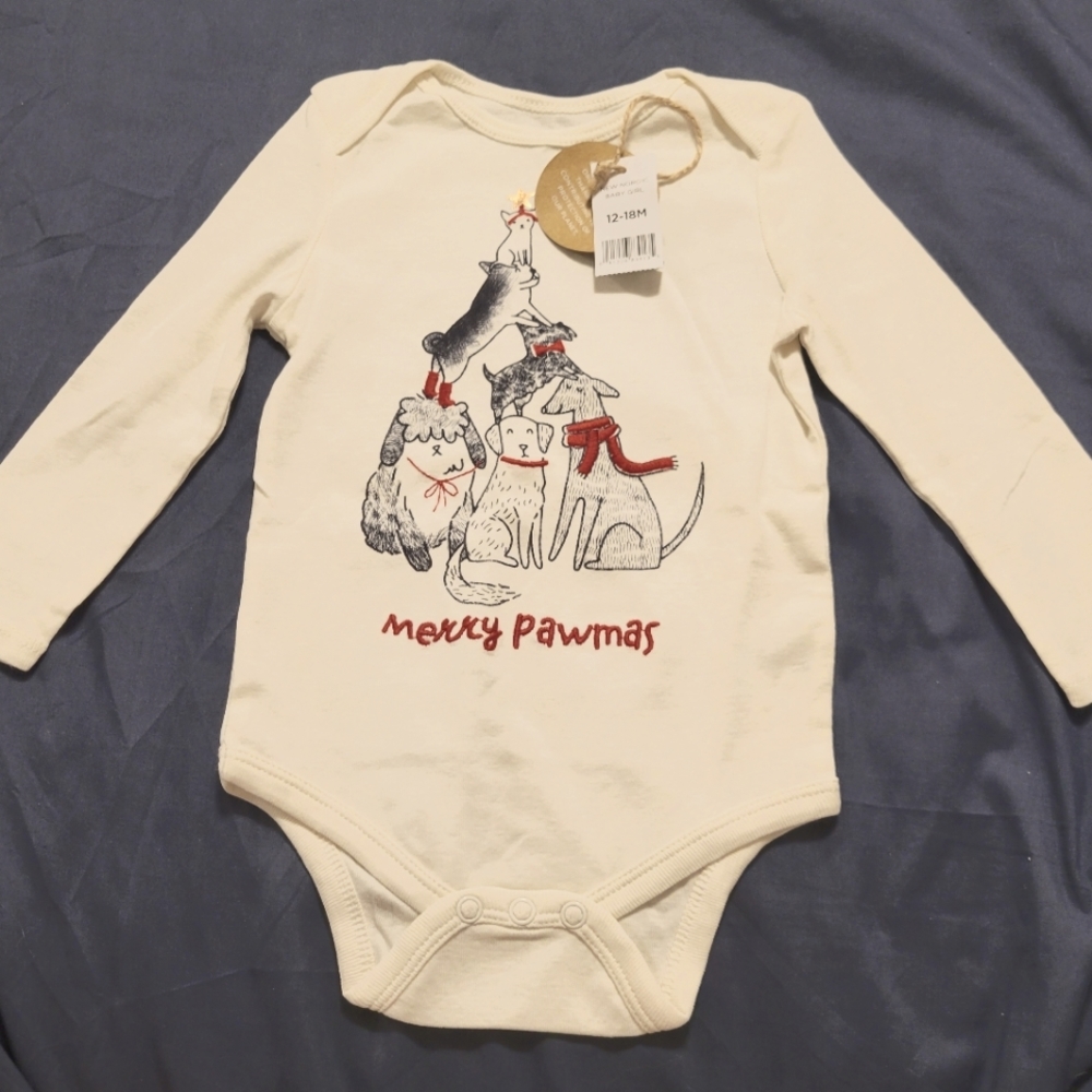 Dip NWT infants ecofriendly christmas merry pawmas 12-18m longsleeve onsie